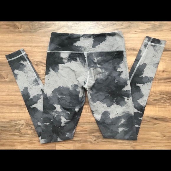 Lululemon Wunder Under Floral Platoon Size 4 - Picture 3 of 7